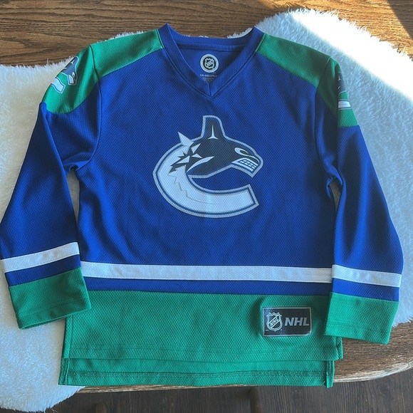 Kids Blue and Green NHL Hockey Jersey - Picture 2 of 6